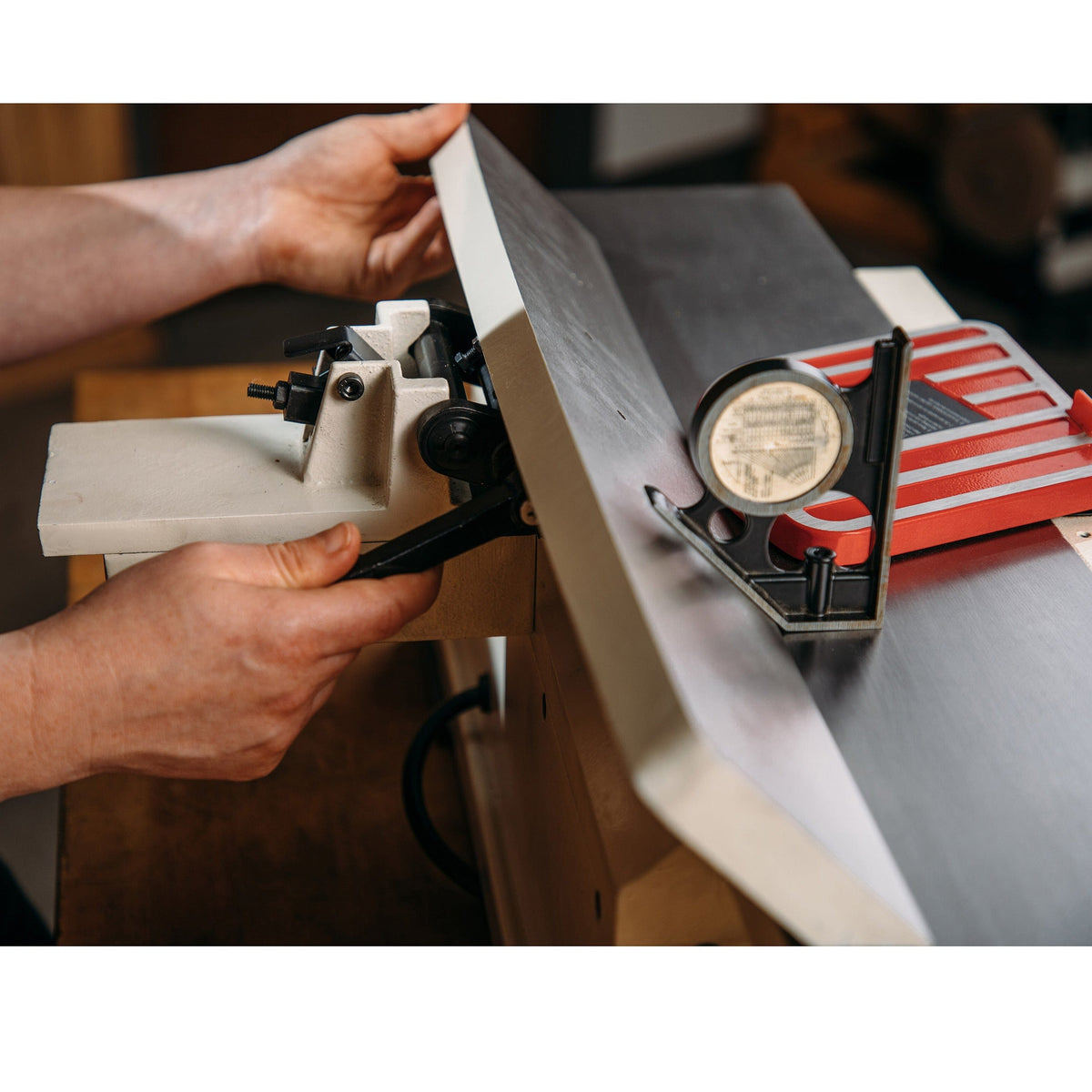 6" Benchtop Jointer - 1 HP 1 Ph 115V - Helical Cutterhead - JJ-6HHBT