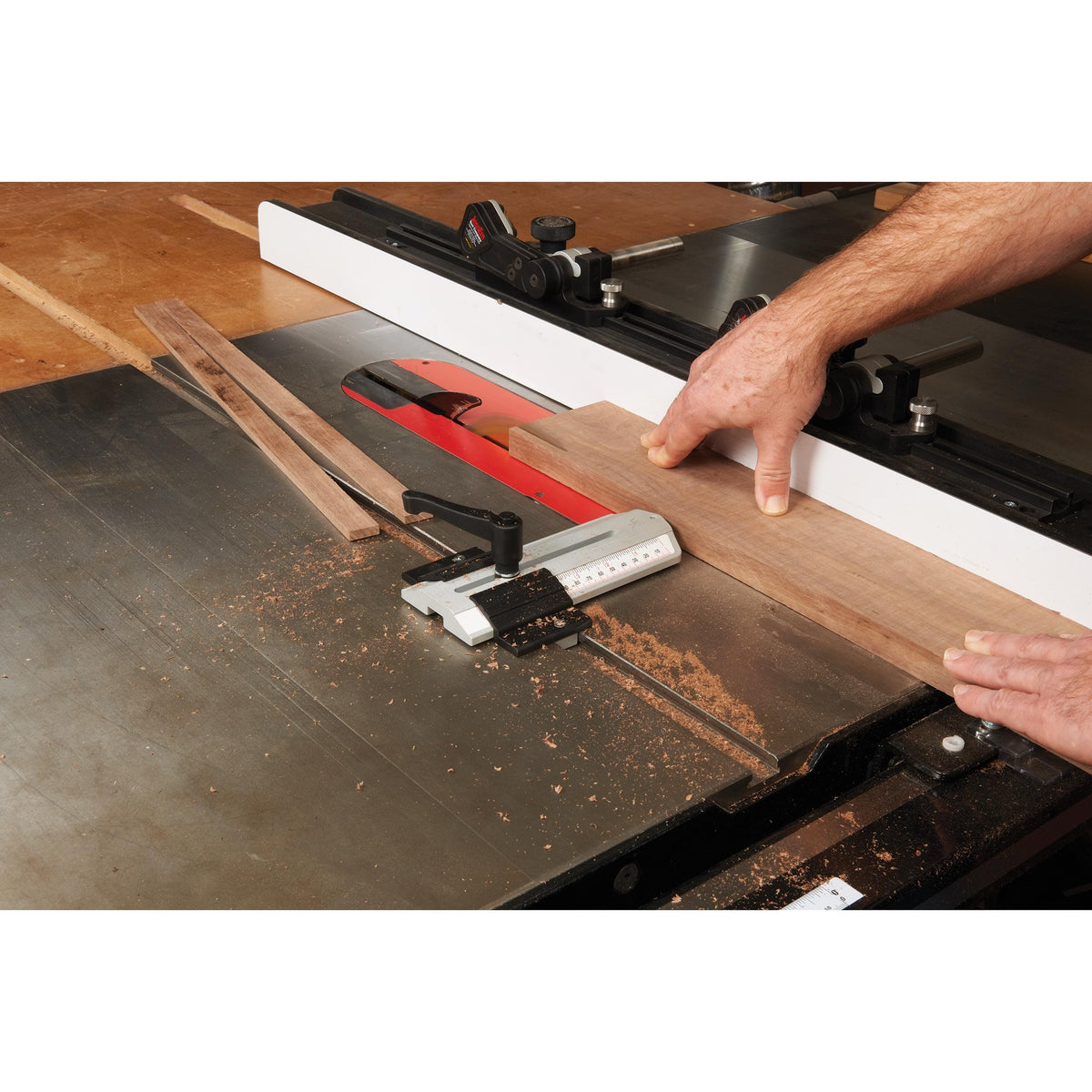 Thin Rip Table Saw Jig
