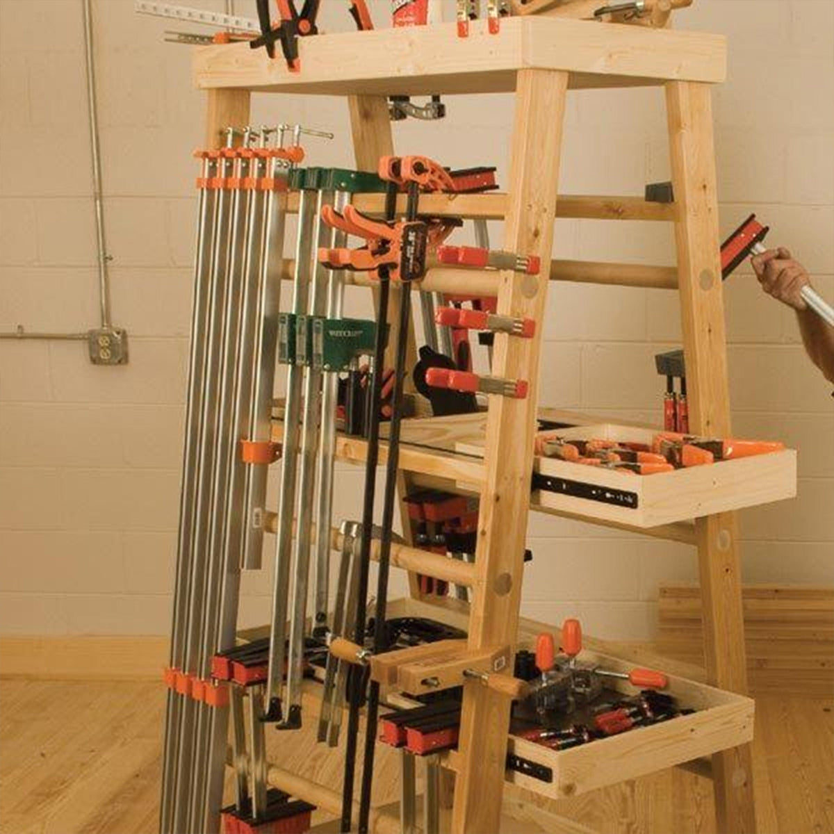 Woodworking Project Paper Plan to Build Clamp Rack