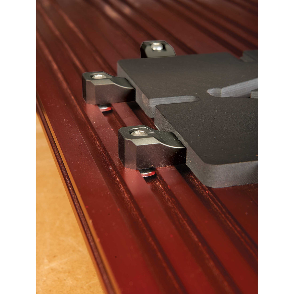Fixed Edge Clamps - Pair