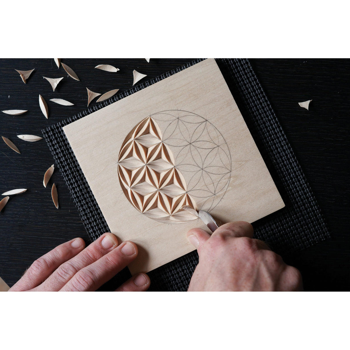 Chip Carving - Techniques for Carving Beautiful Patterns by Hand