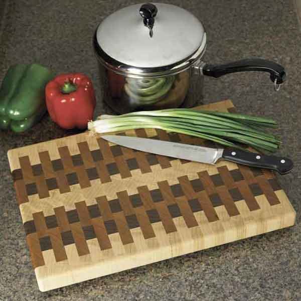 Woodworking Project Paper Plan to Build End-Grain Cutting Board